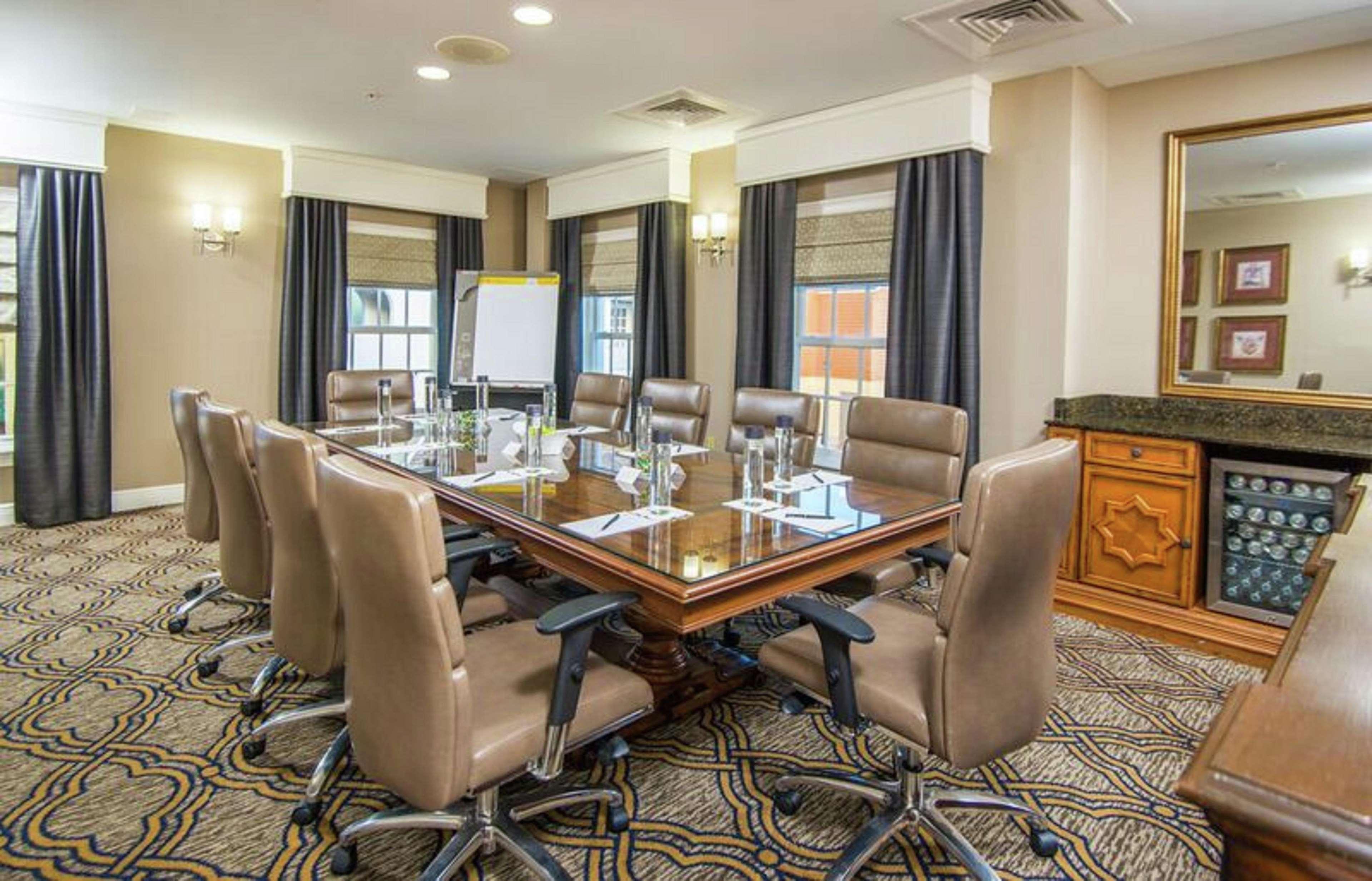Отель Hilton Saint Augustine Historic Bayfront Экстерьер фото