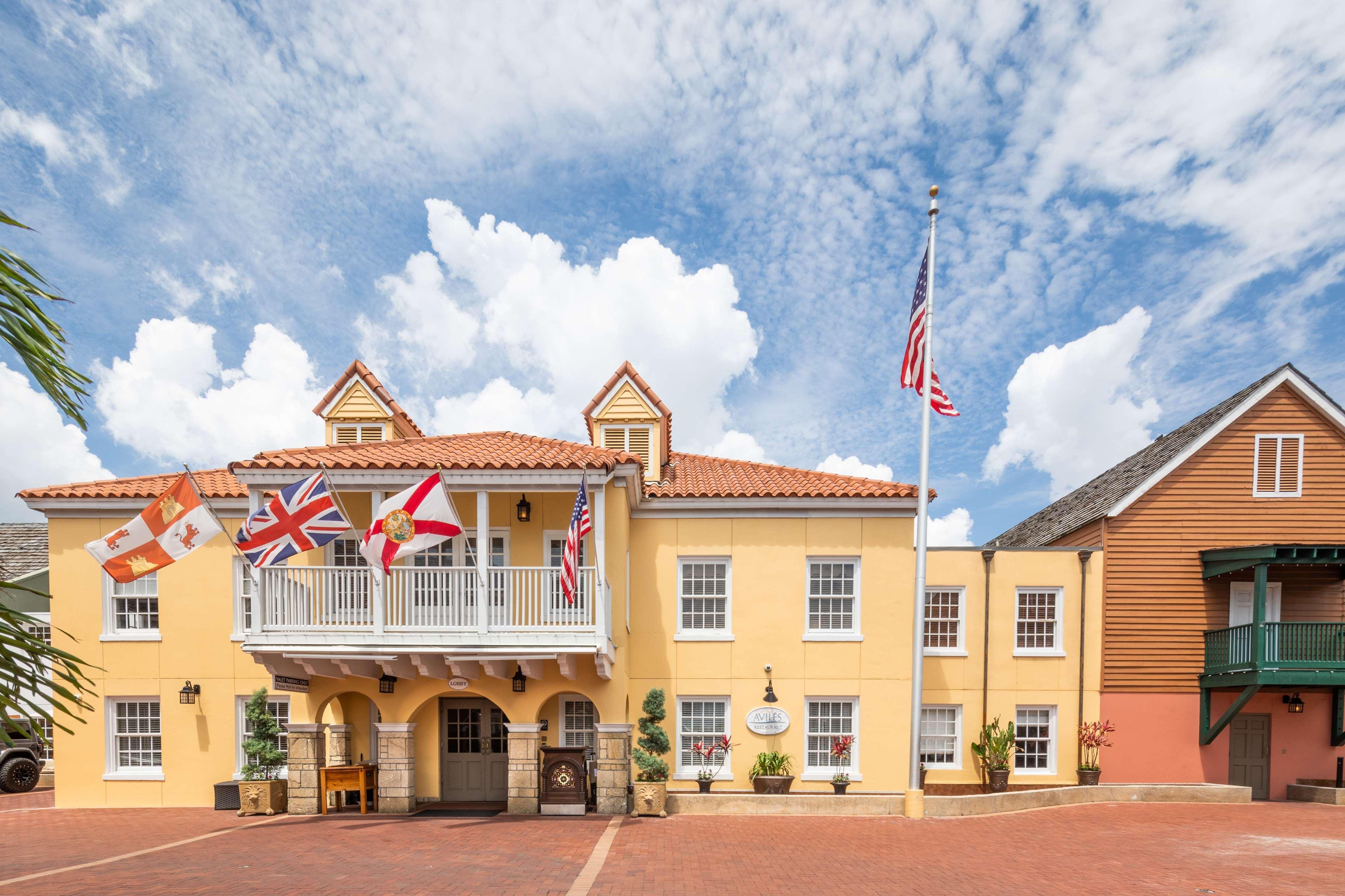 Отель Hilton Saint Augustine Historic Bayfront Экстерьер фото