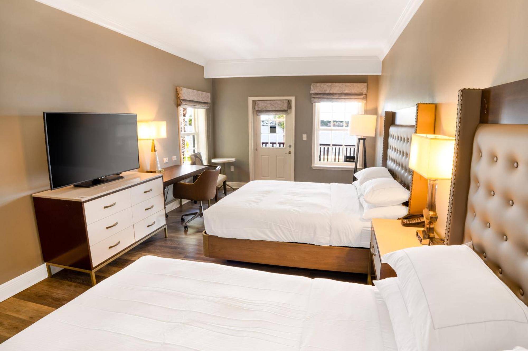 Отель Hilton Saint Augustine Historic Bayfront Экстерьер фото