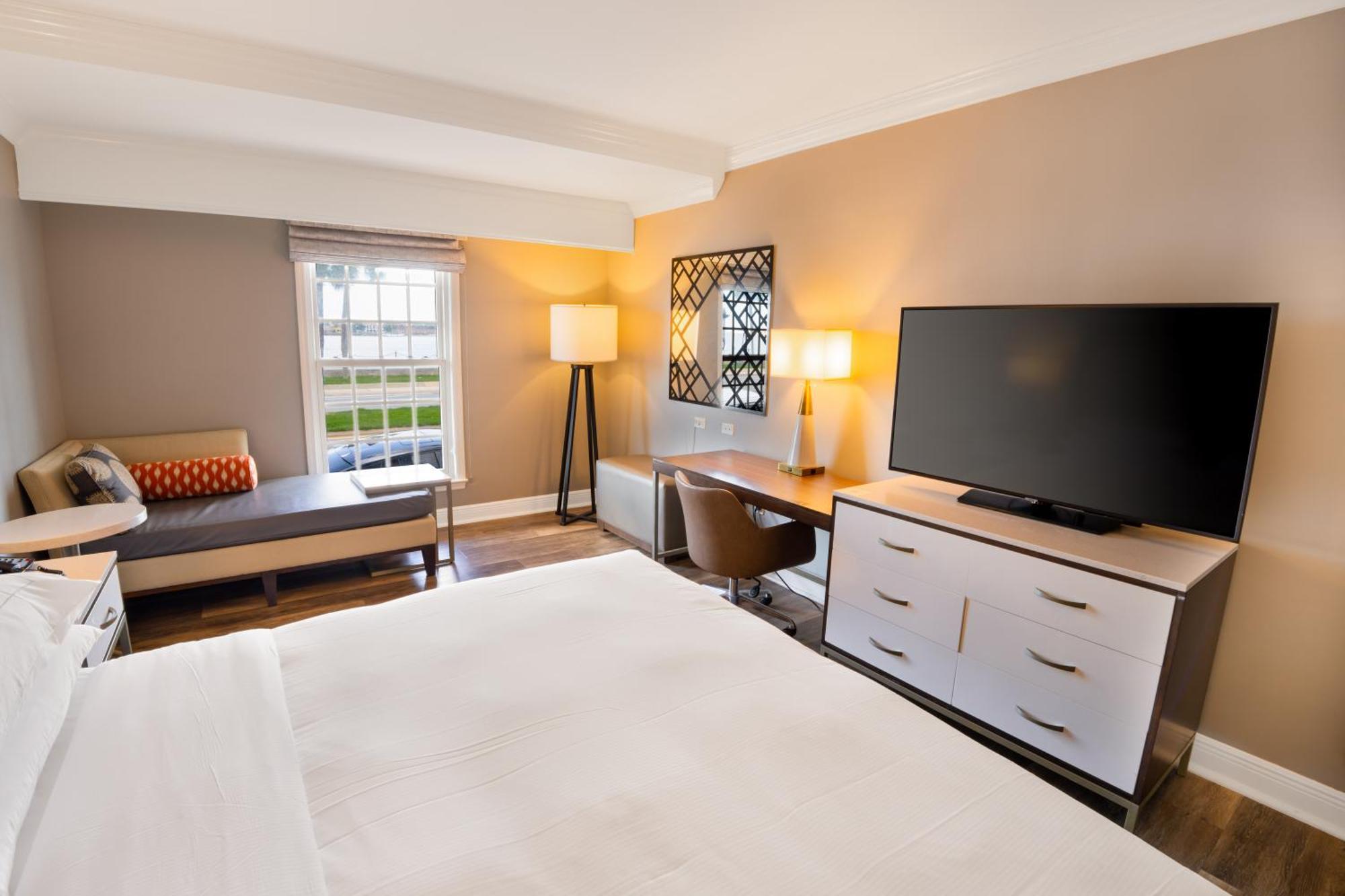 Отель Hilton Saint Augustine Historic Bayfront Экстерьер фото