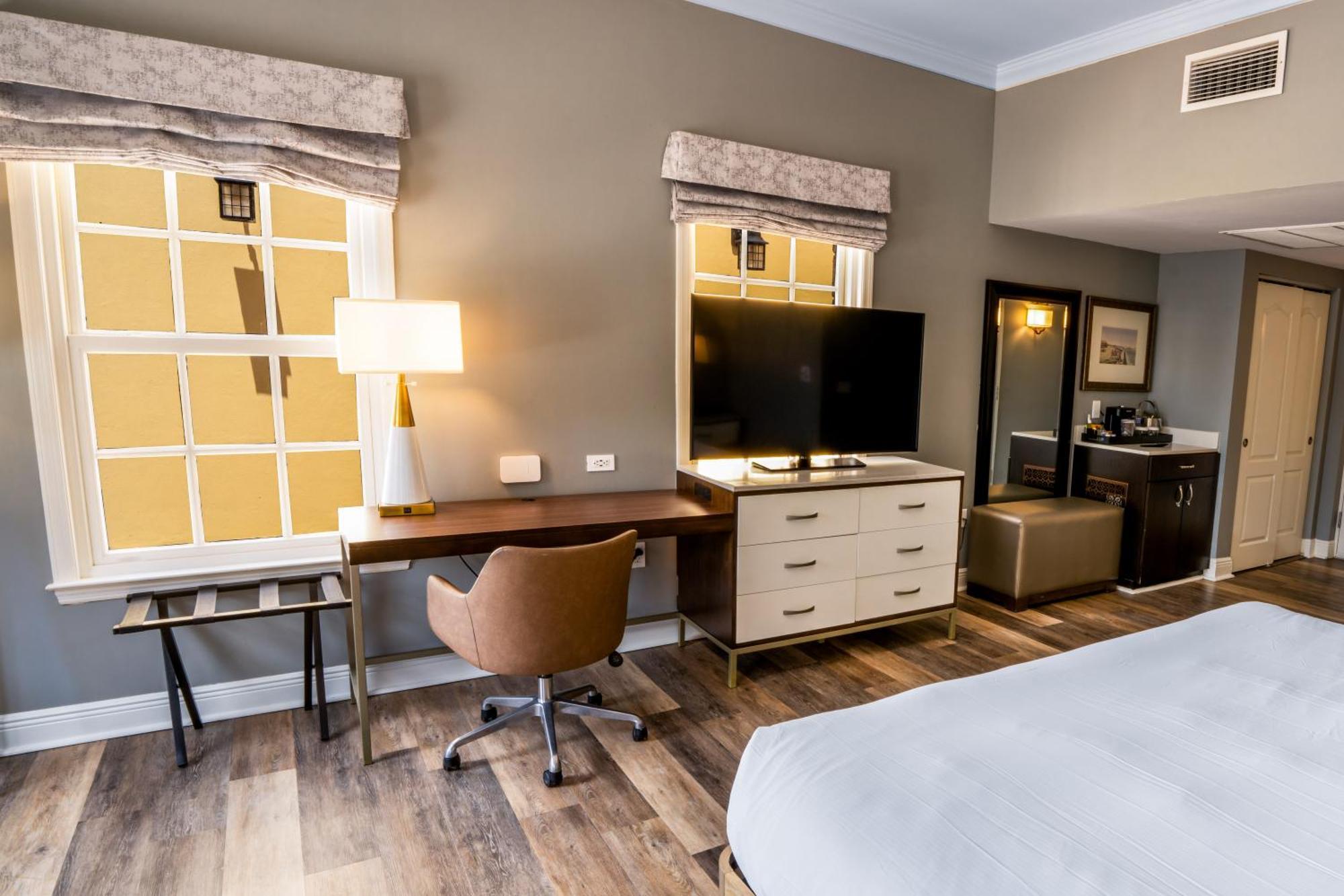 Отель Hilton Saint Augustine Historic Bayfront Экстерьер фото